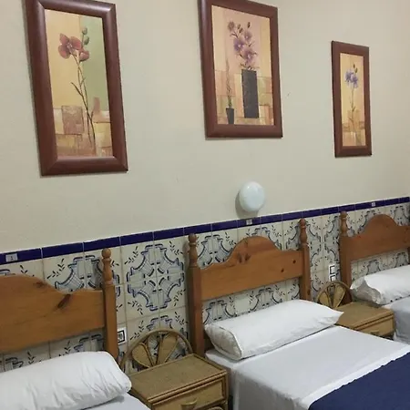 Pension Lisdos Seville Exterior photo
